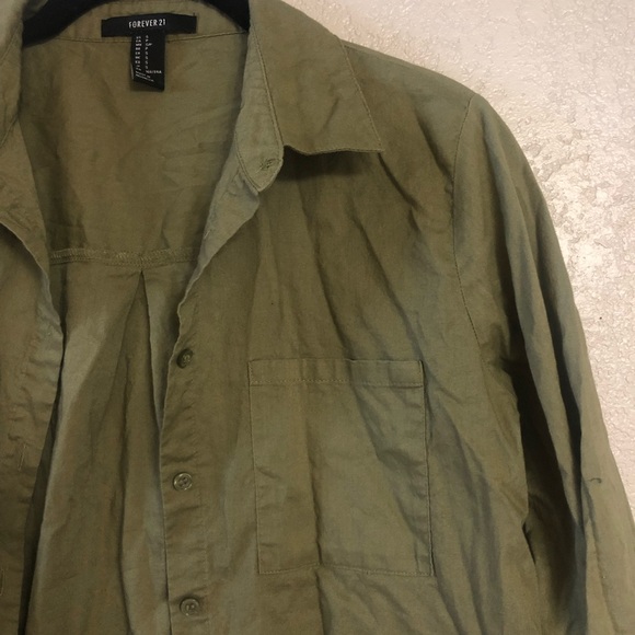 Forever 21 Olive Green Long-Sleeve Collared Button-Down Shirt (Small) - Picture 3 of 6